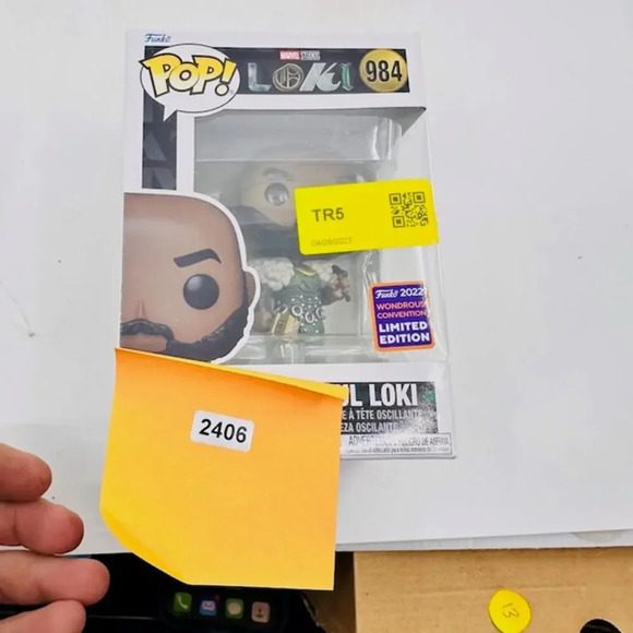 NEW Funko Pop! Marvel Loki - Boastful Loki #984 Vinyl Figure Bobblehead - Picture 9 of 9